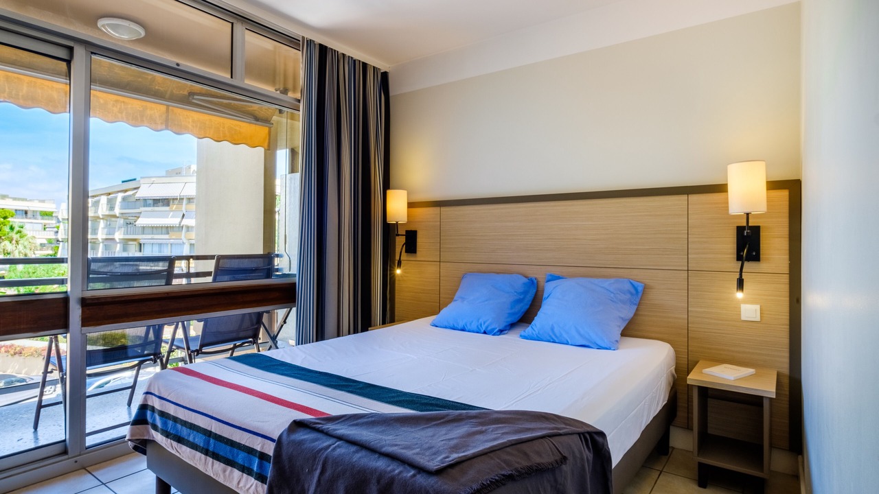 Photo of Bedroom in Saint-Laurent-du-Var