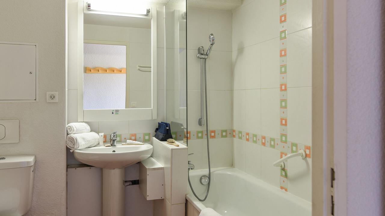Photo of Bathroom in Font-Romeu-Odeillo-Via