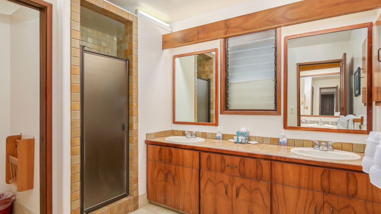 Photo of Bathroom in Keauhou