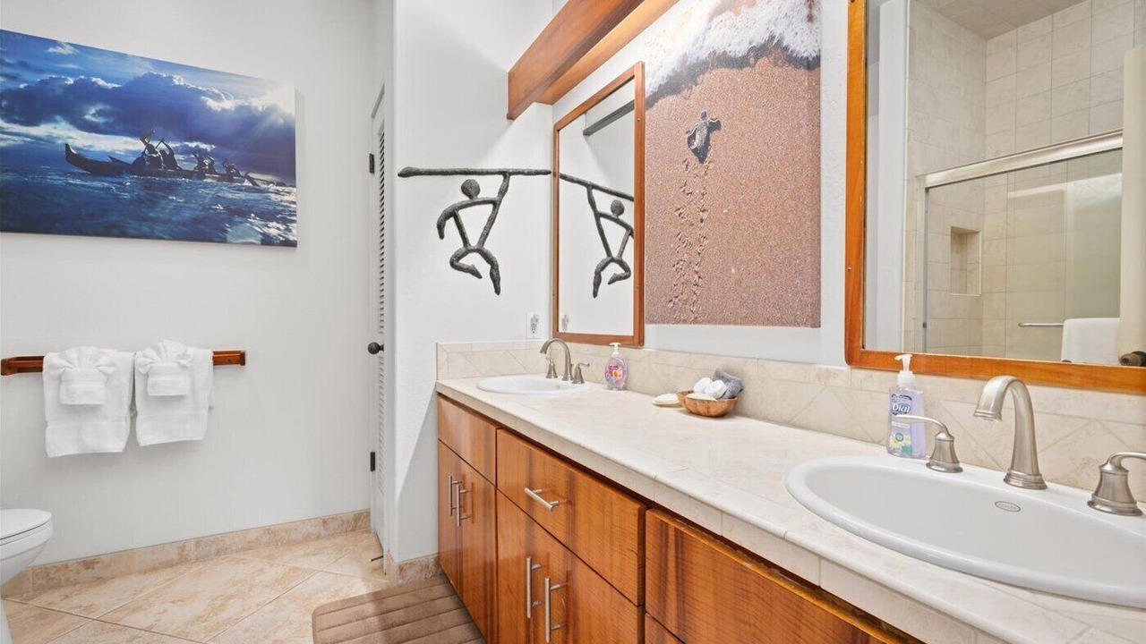 Photo of Bathroom in Keauhou