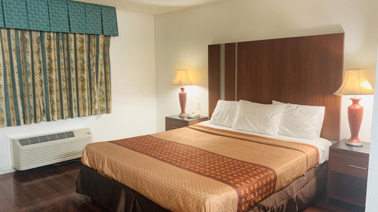 Photo of Bedroom in La Sierra