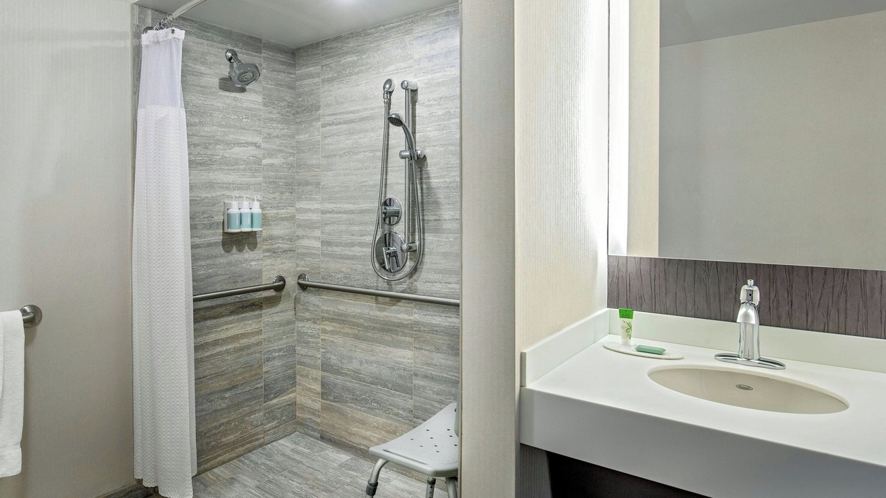 Photo of Bathroom in Theatre District