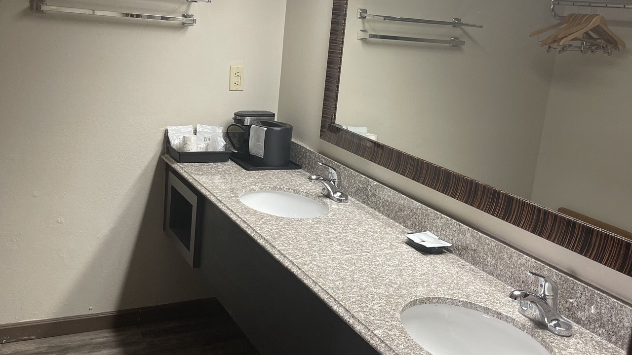 Photo of Bathroom in Mountain Grove