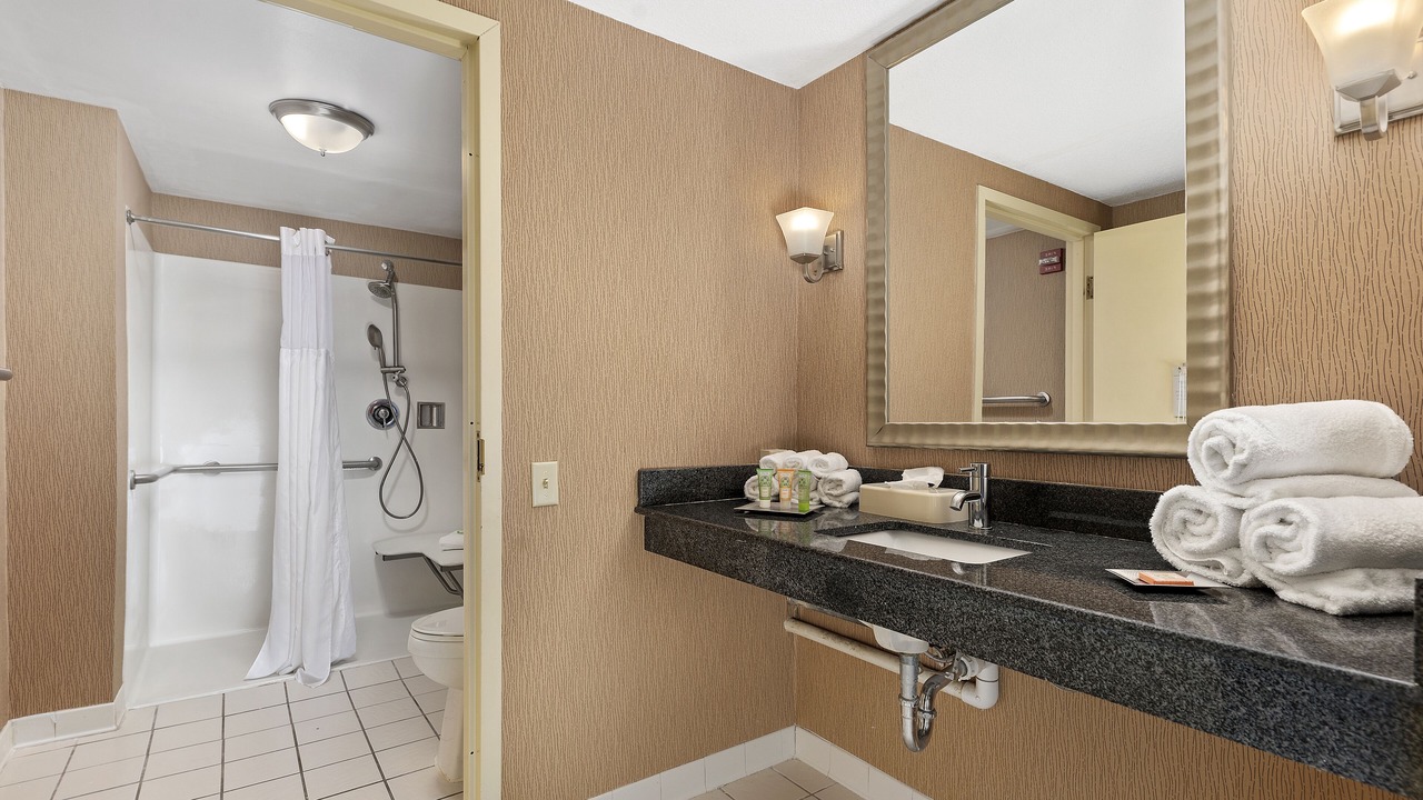 Photo of Bathroom in Norfolk Auto Row Historic District
