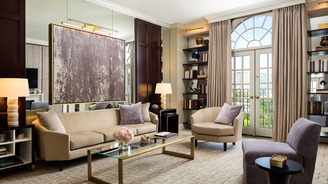 Photo of Livingroom in Turtle Creek