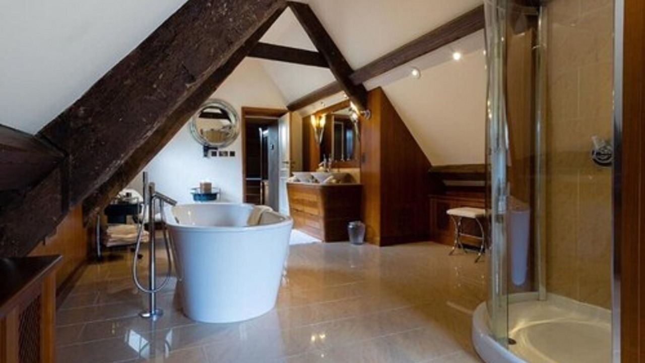Photo of Bathroom in Malmesbury