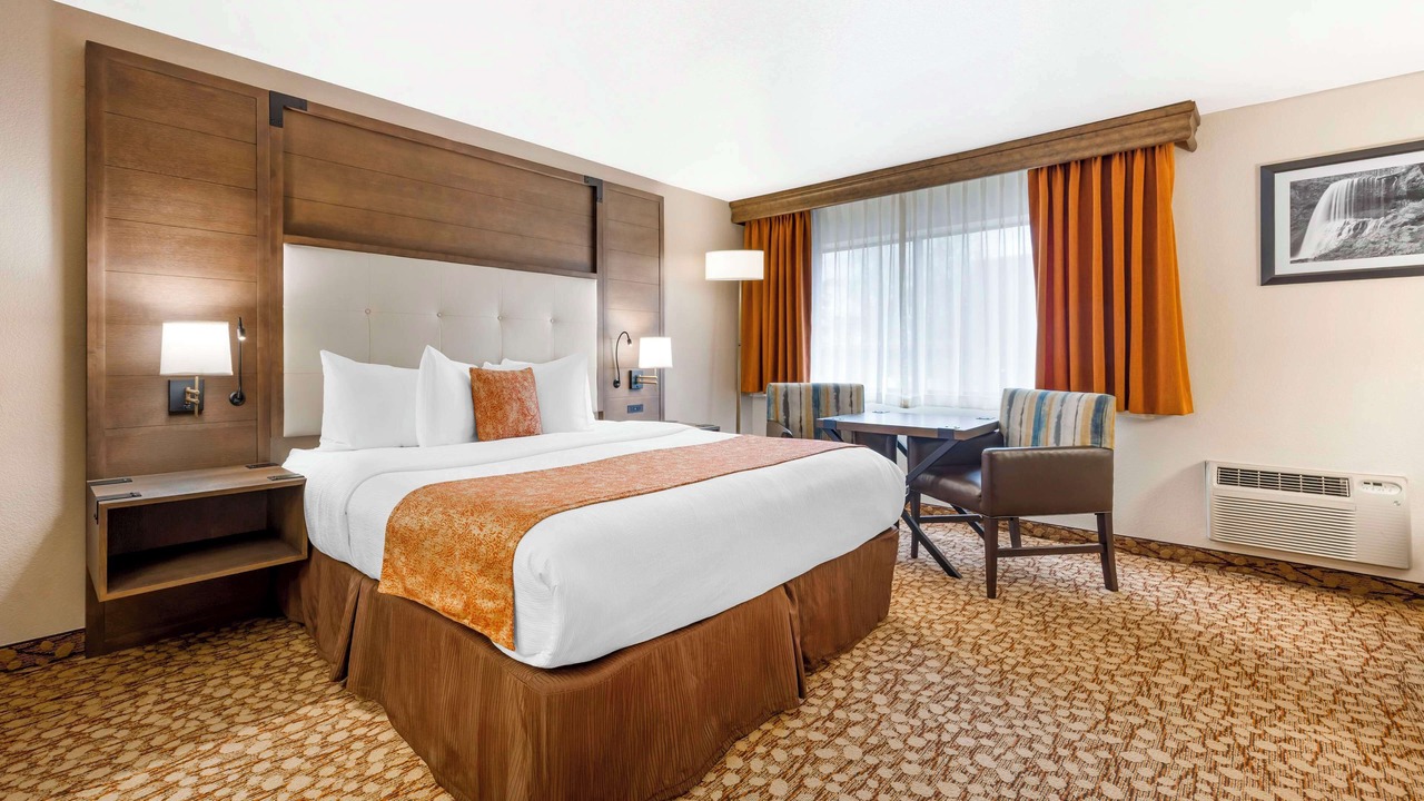 Photo of Bedroom in Southeast Salem