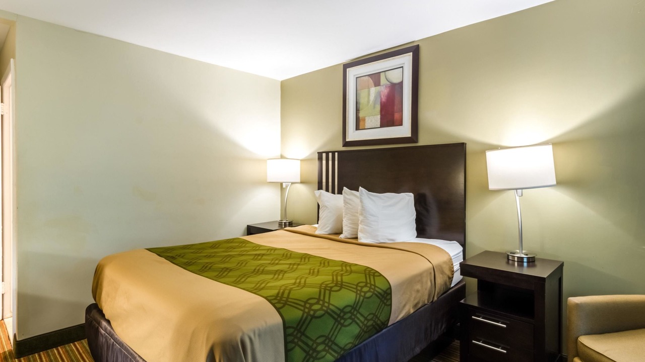 Photo of Bedroom in Pittsfield