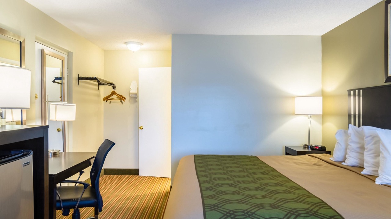 Photo of Bedroom in Pittsfield