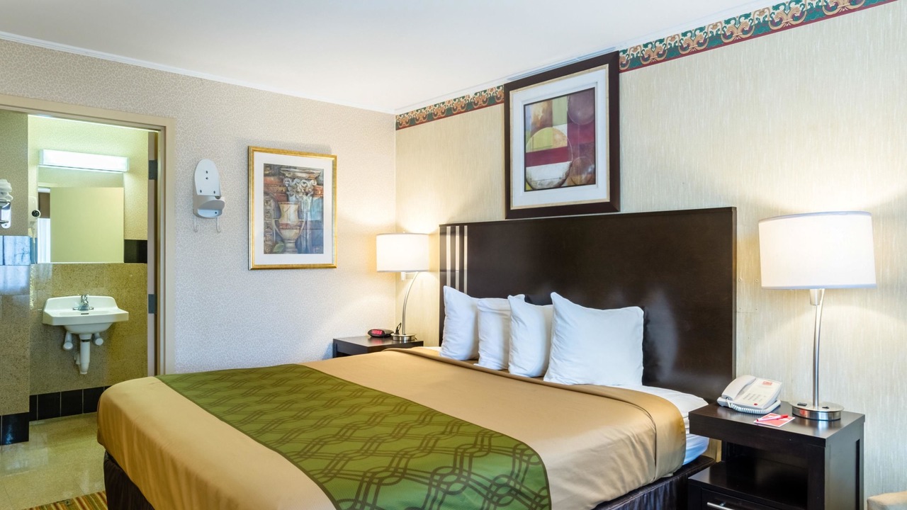 Photo of Bedroom in Pittsfield