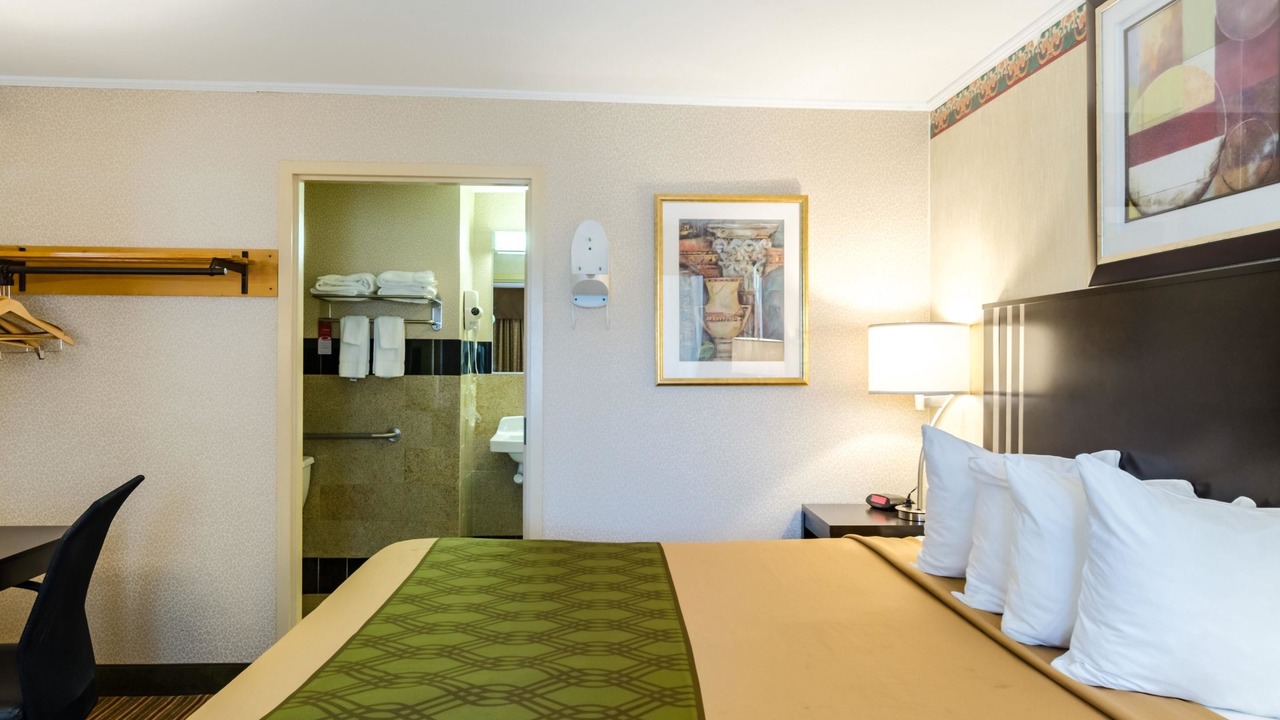 Photo of Bedroom in Pittsfield