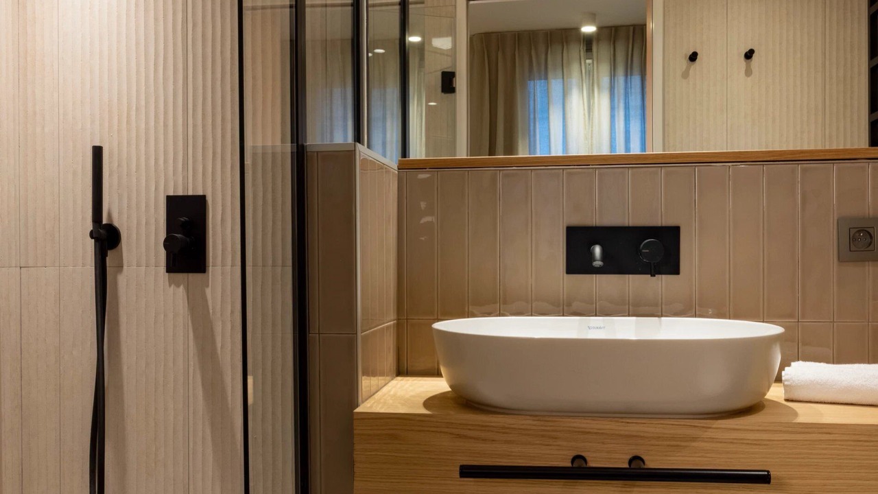 Photo of Bathroom in 9th Arrondissement