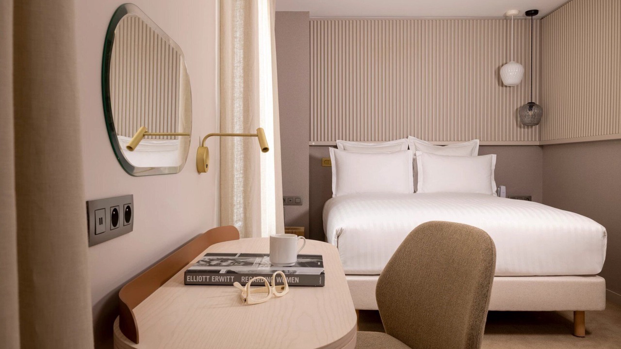Photo of Bedroom in 9th Arrondissement
