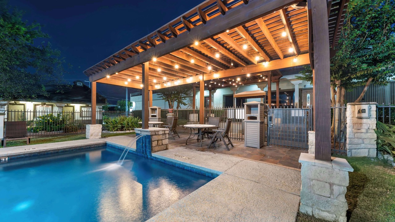 Photo of Outdoor in Burnet