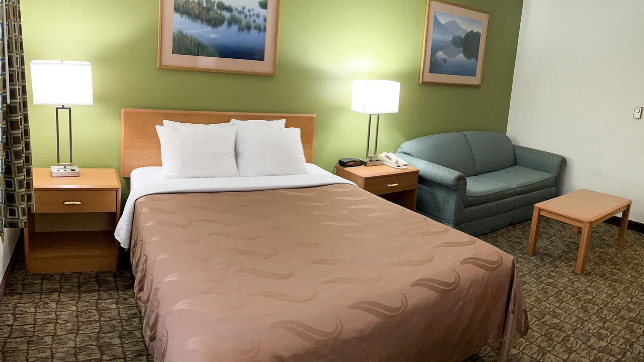 Photo of Bedroom in Hudson