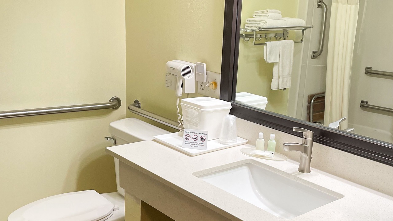 Photo of Bathroom in Hudson