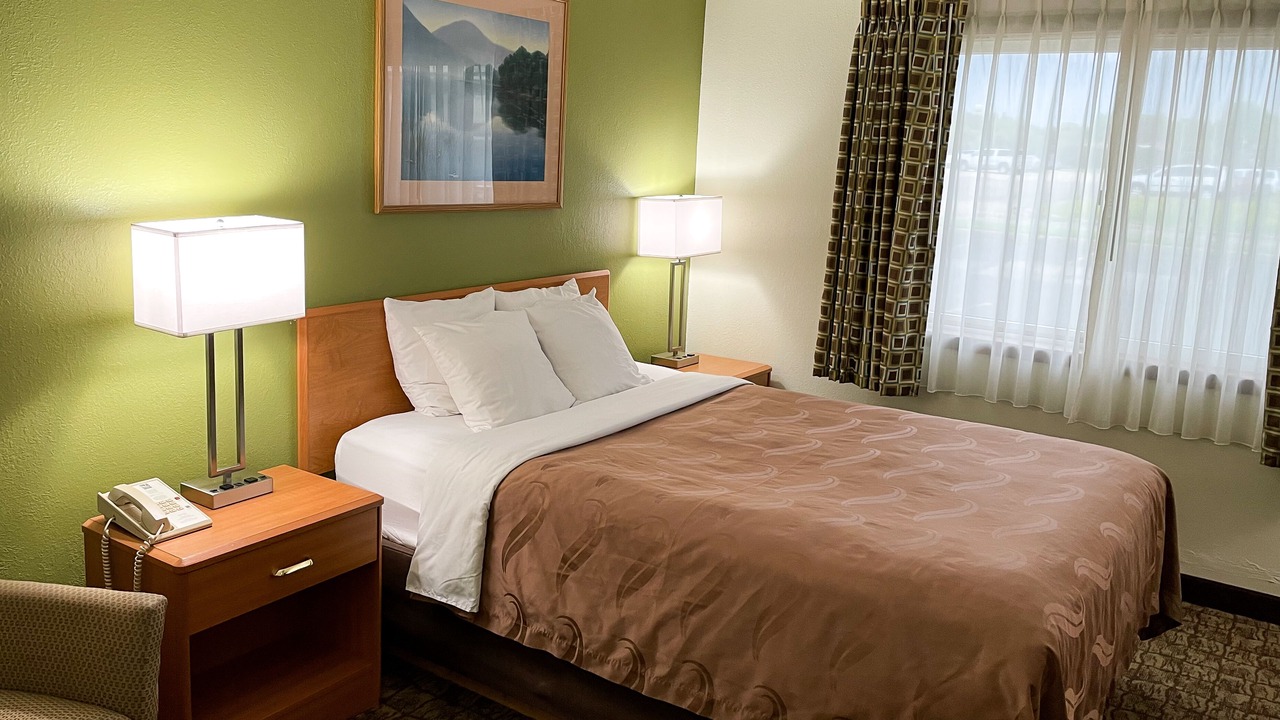 Photo of Bedroom in Hudson