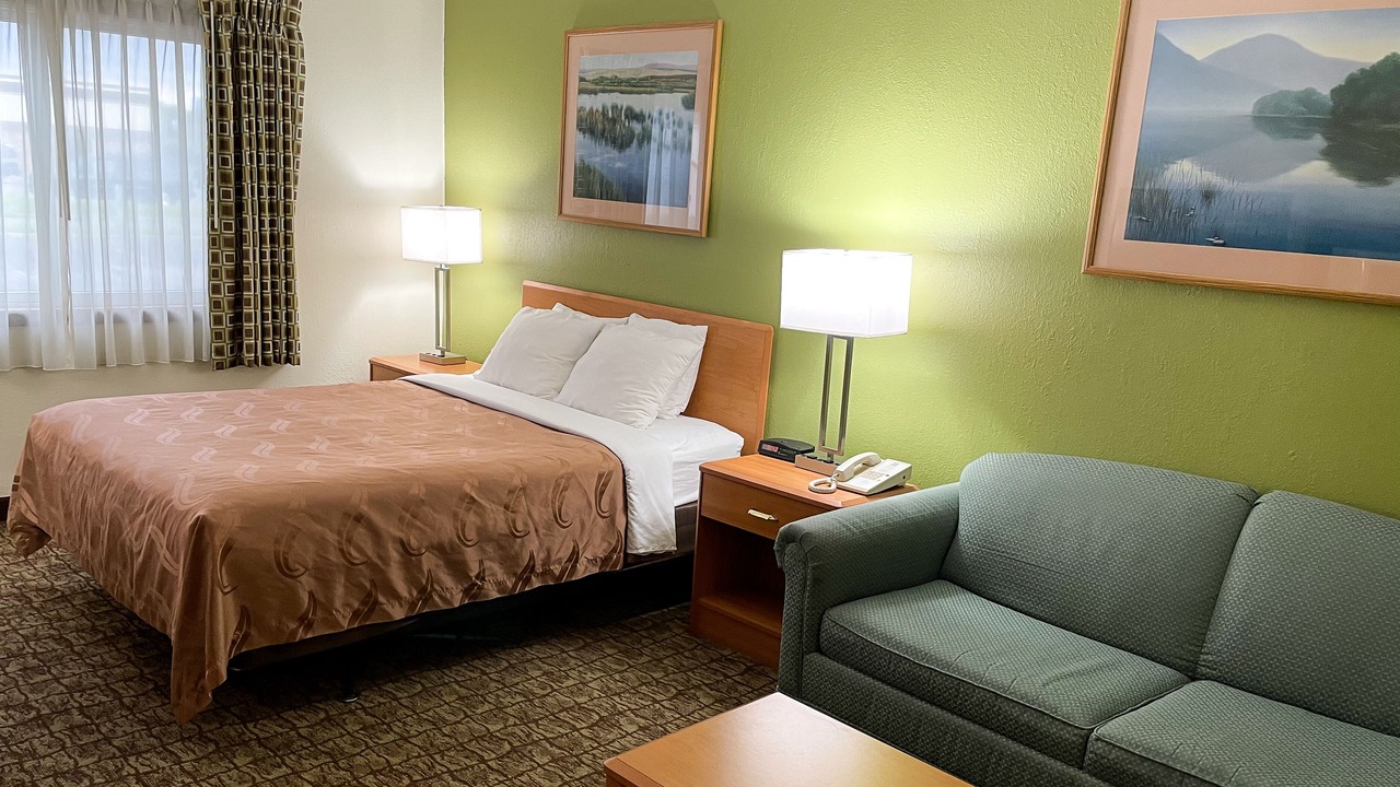 Photo of Bedroom in Hudson