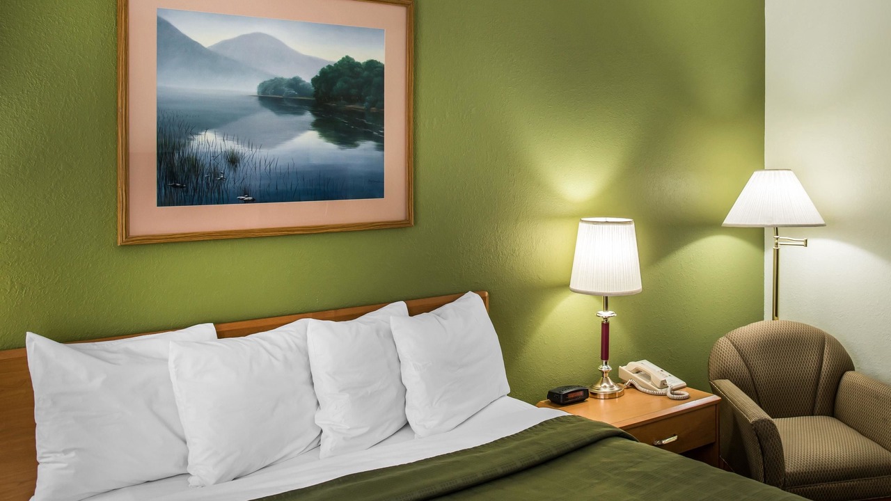 Photo of Bedroom in Hudson