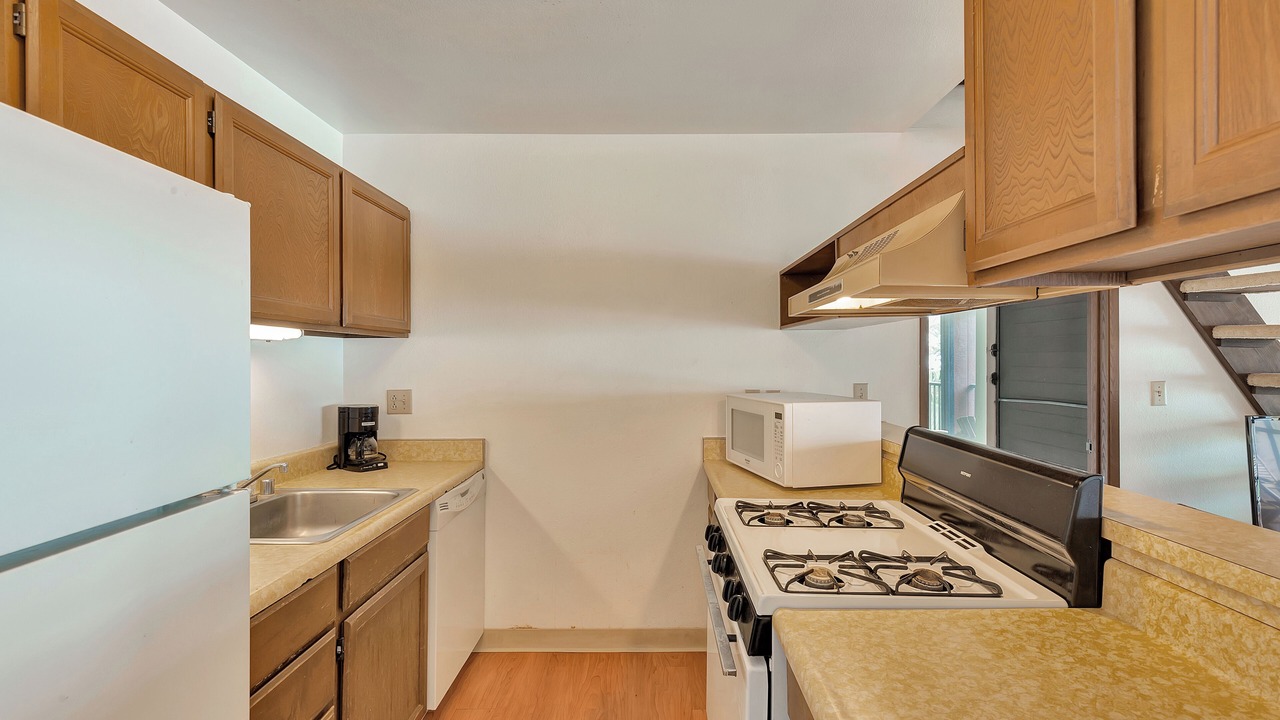 Photo of Kitchen in Kaunakakai