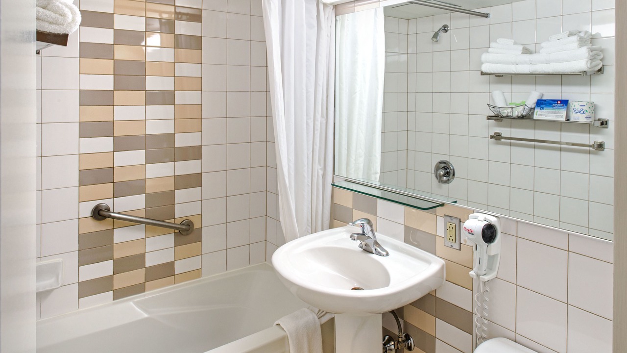 Photo of Bathroom in Milton Park