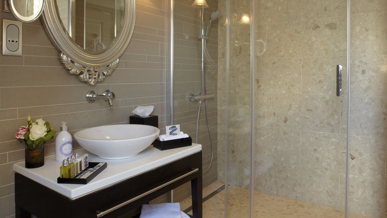 Photo of Bathroom in Palais-Royal