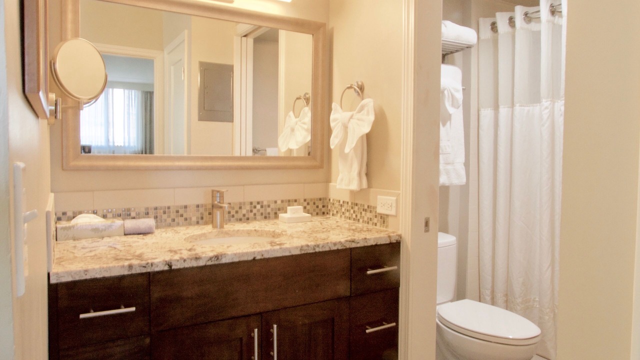 Photo of Bathroom in Waikiki