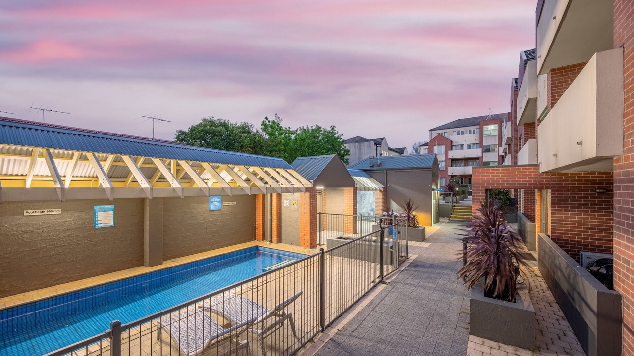 Photo of Outdoor in Kew