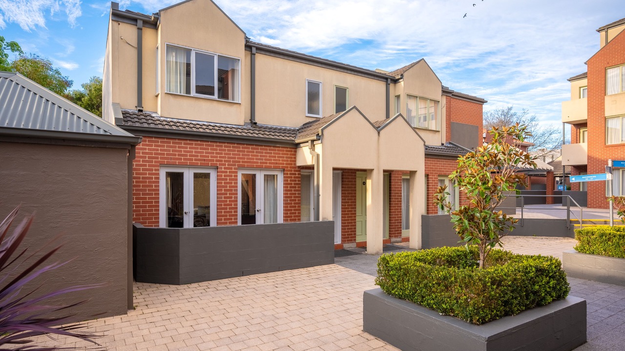 Photo of Outdoor in Kew