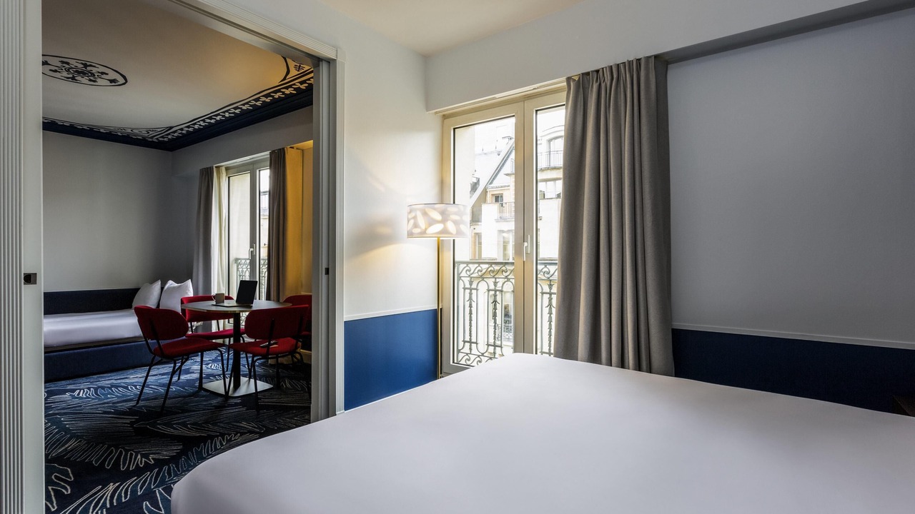 Photo of Bedroom in 8th Arrondissement