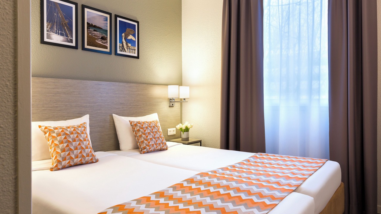 Photo of Bedroom in Antigone