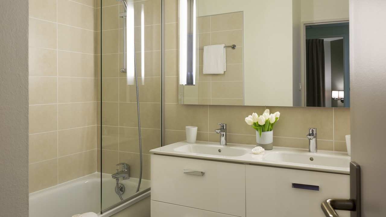 Photo of Bathroom in Antigone