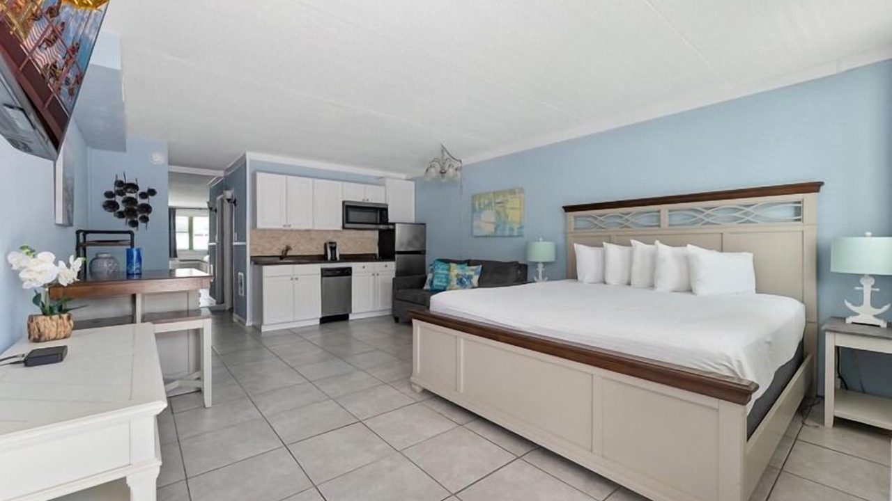 Photo of Bedroom in Avalon