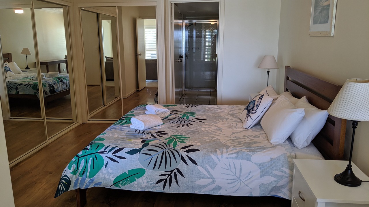 Photo of Bedroom in Golden Beach
