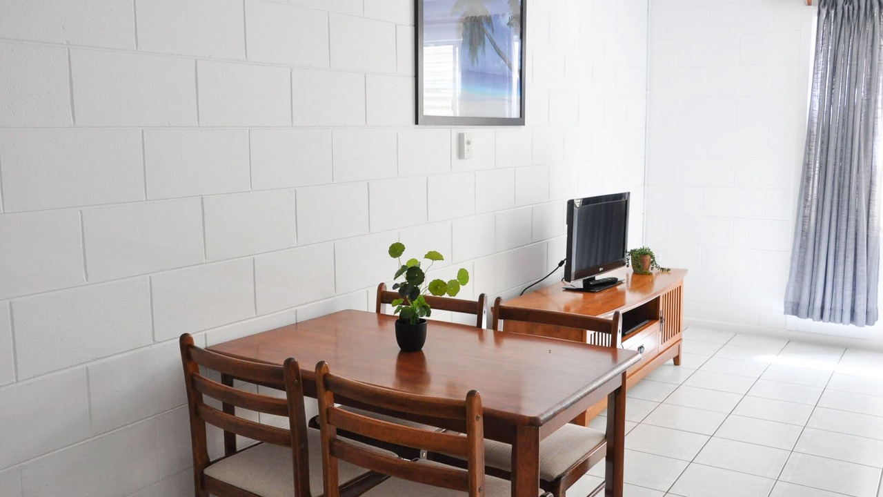 Photo of Livingroom in North Ward