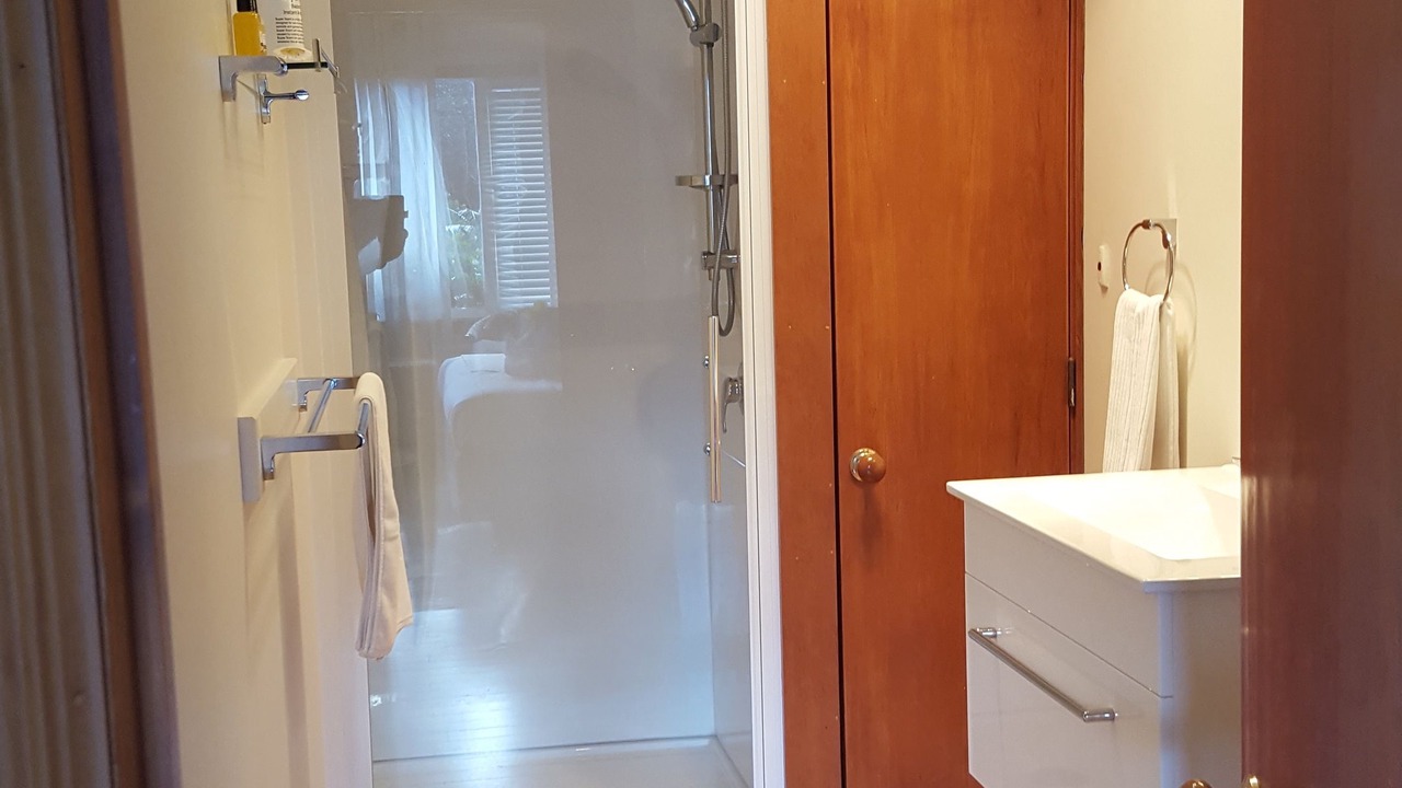 Photo of Bathroom in Russell