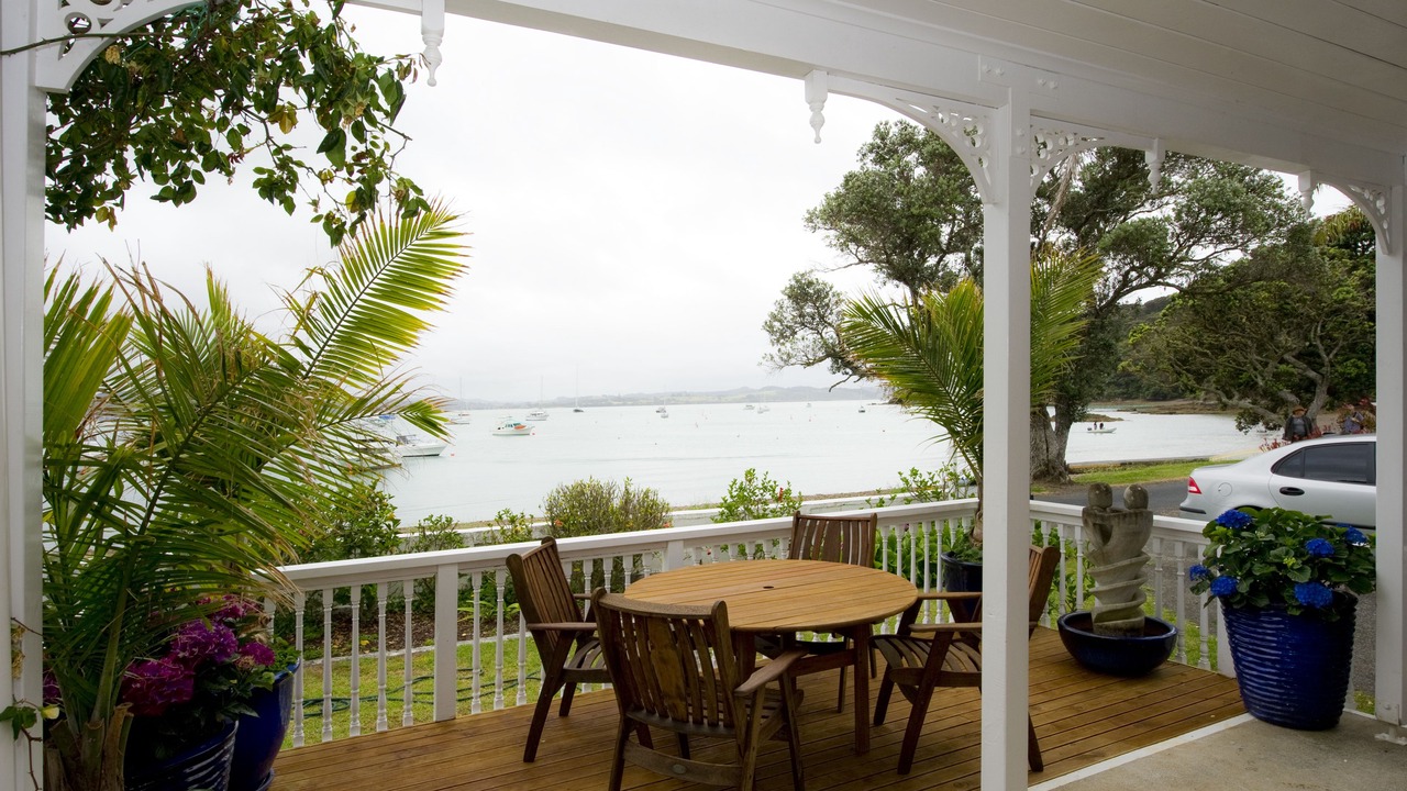 Photo of Patio Balcony in Russell