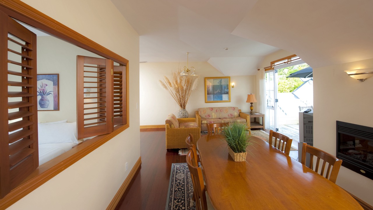 Photo of Livingroom in Russell