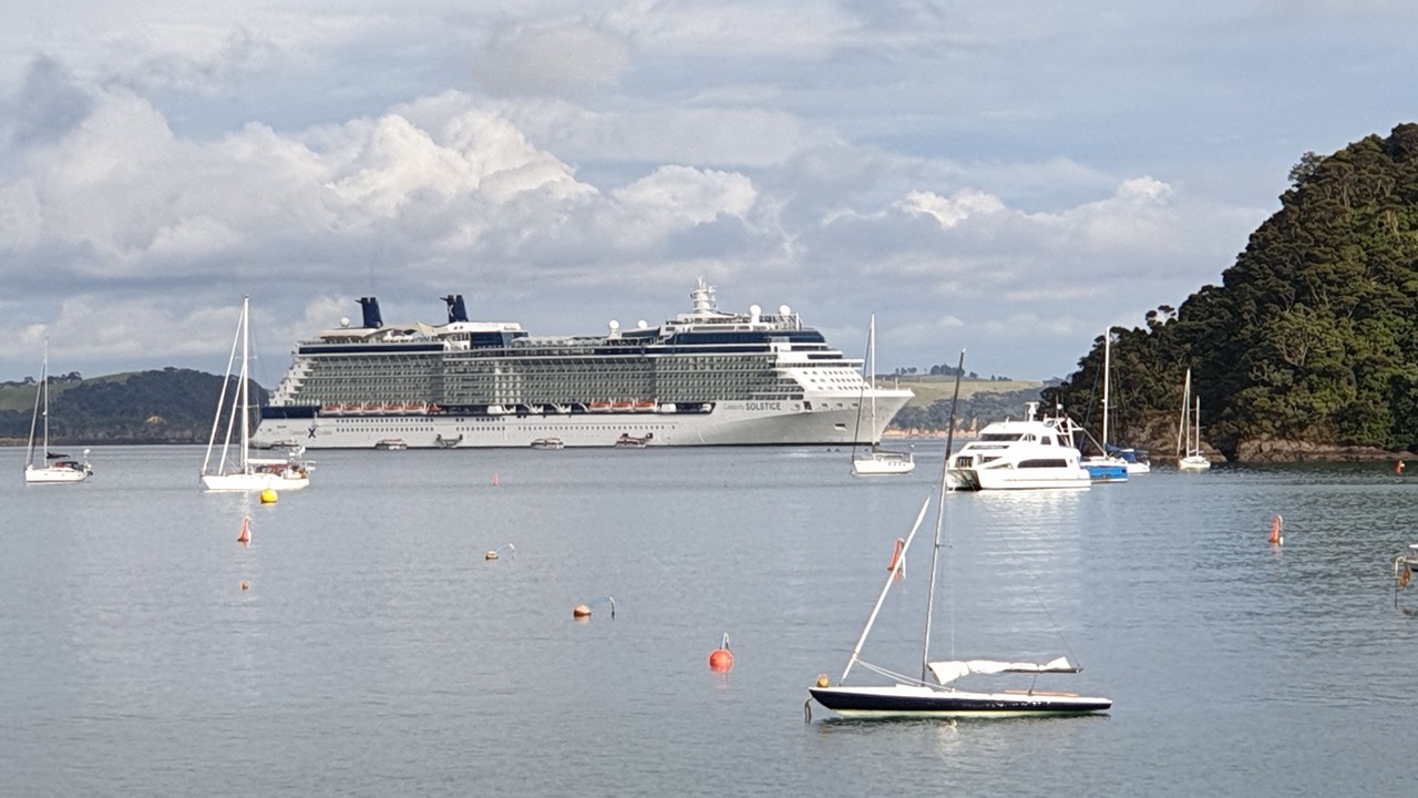 Photo of Others in Russell