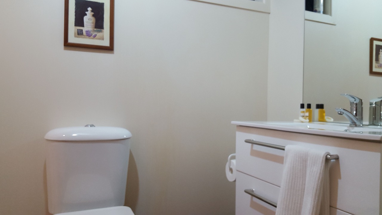 Photo of Bathroom in Russell