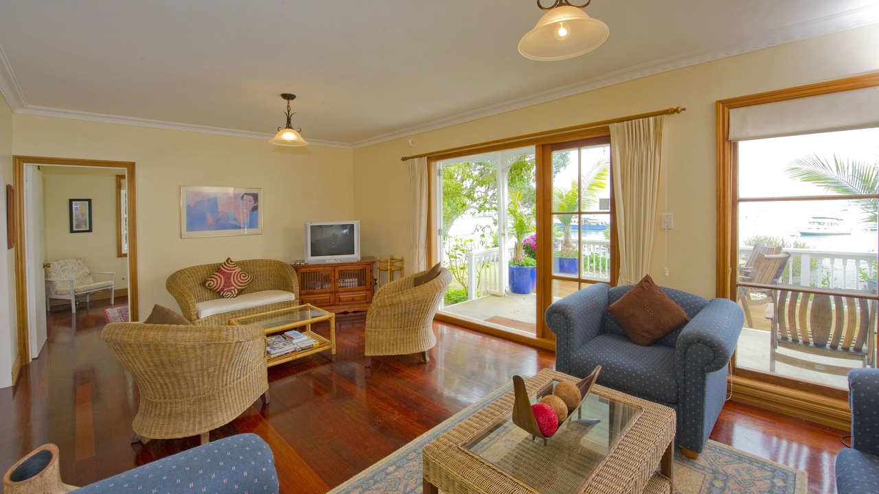 Photo of Livingroom in Russell