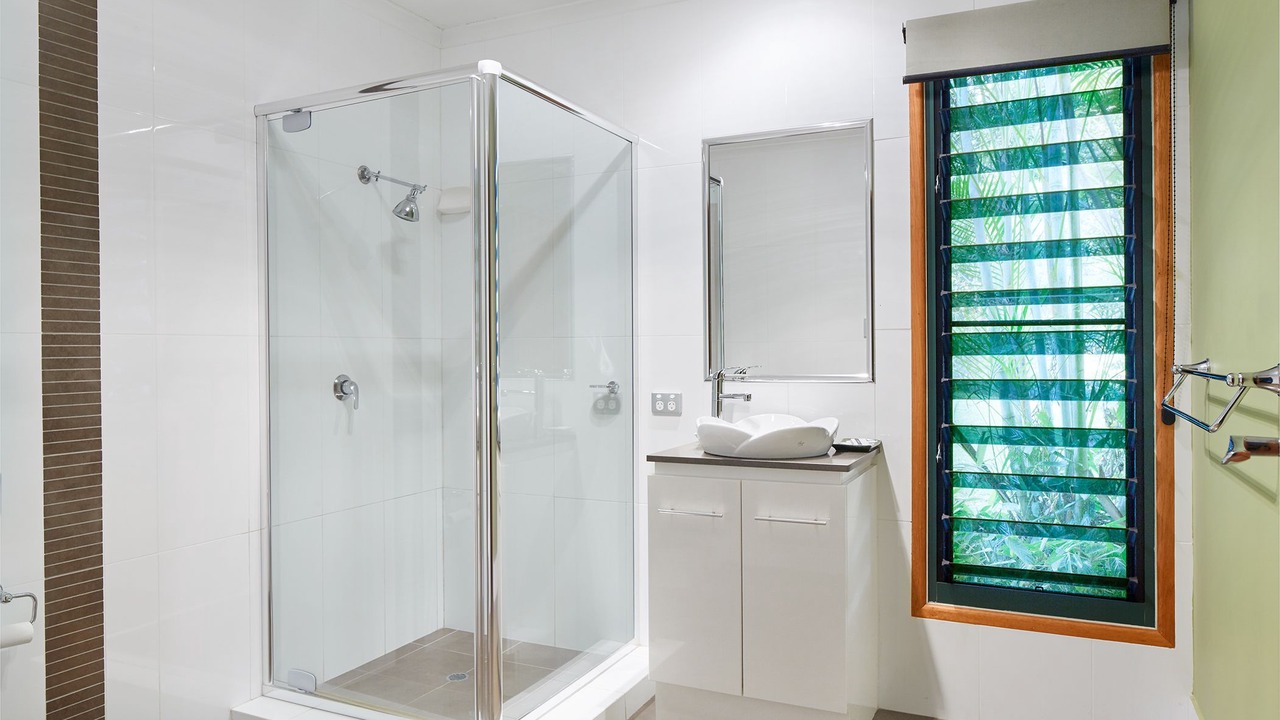 Photo of Bathroom in King Scrub