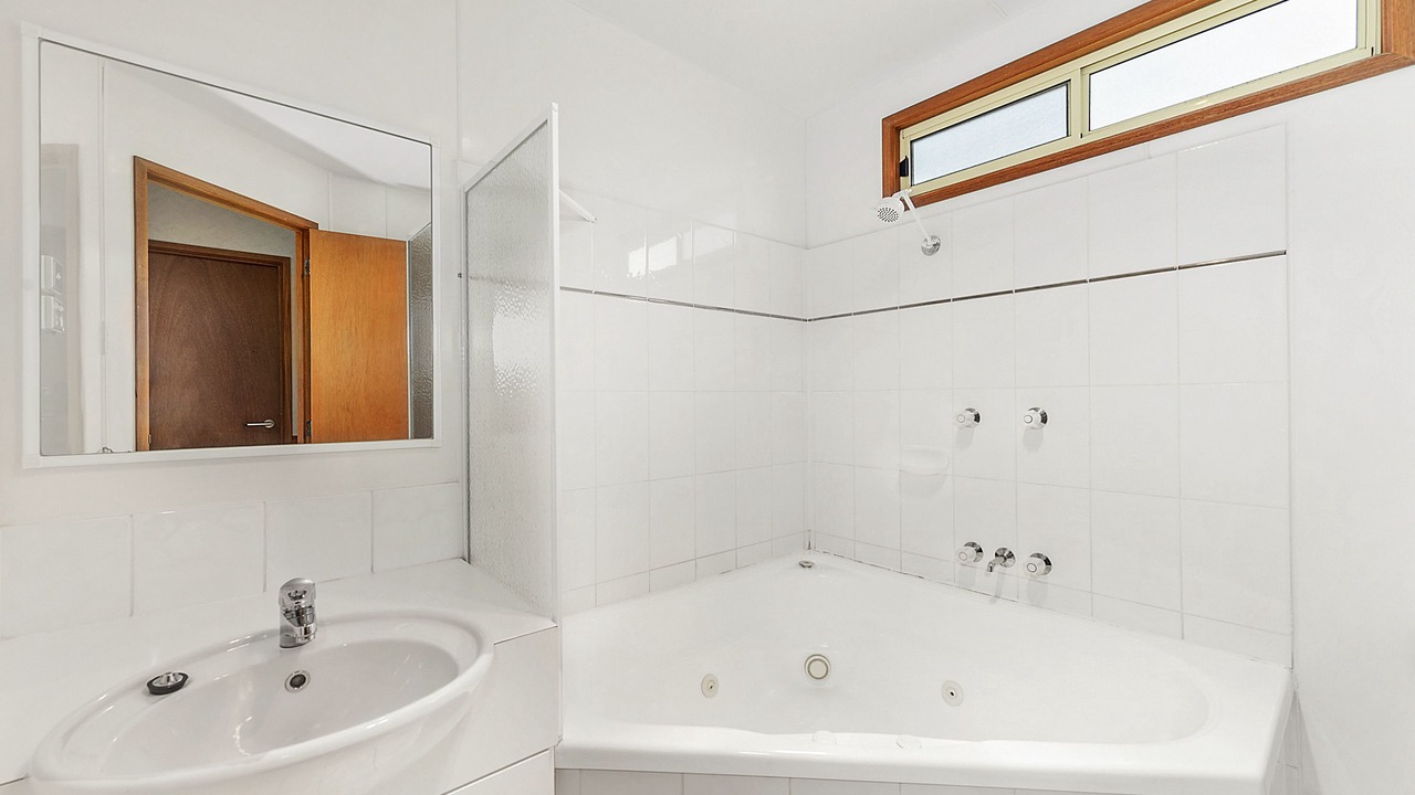 Photo of Bathroom in Apollo Bay