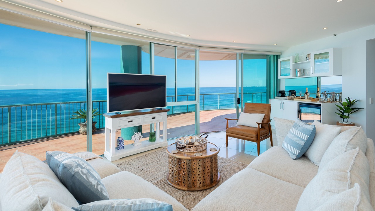 Photo of Livingroom in Main Beach