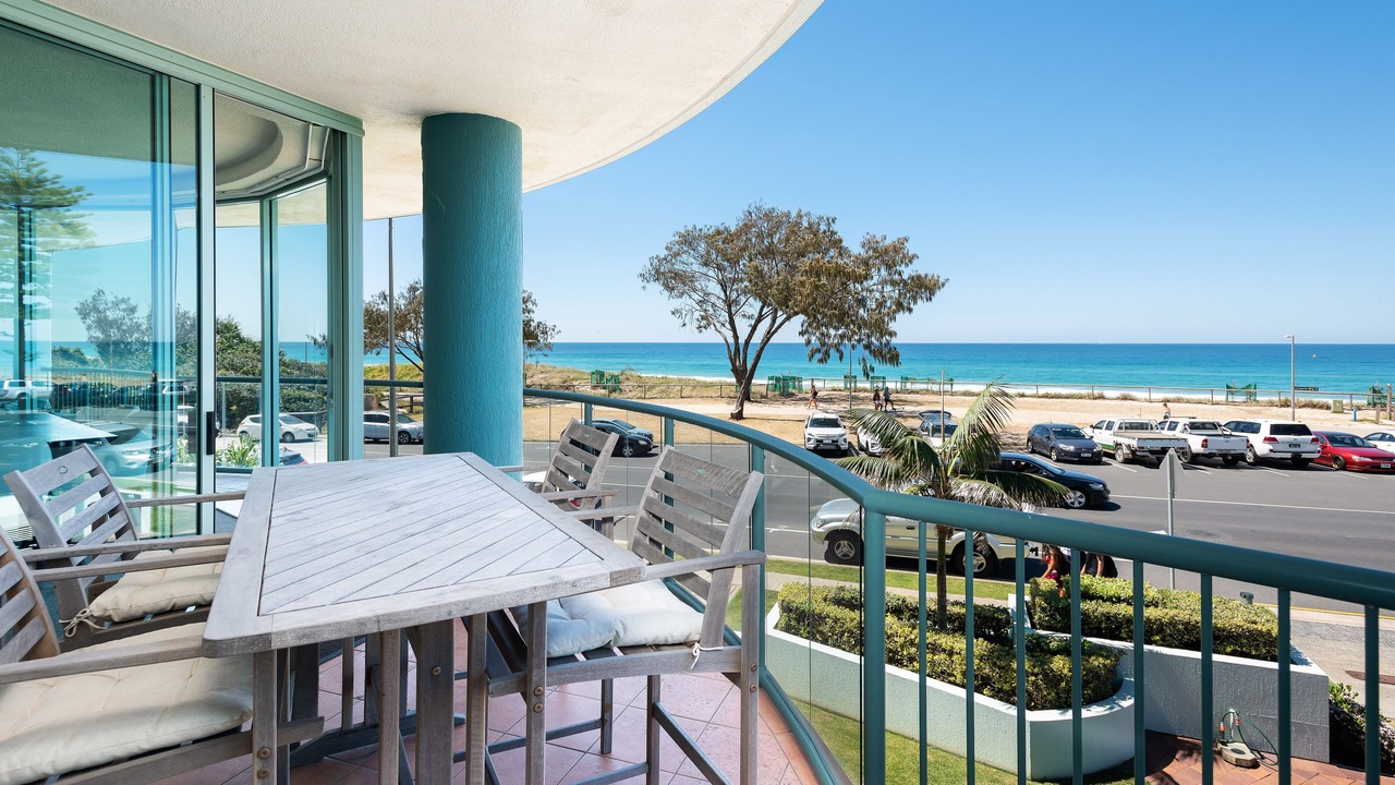 Photo of Patio Balcony in Main Beach