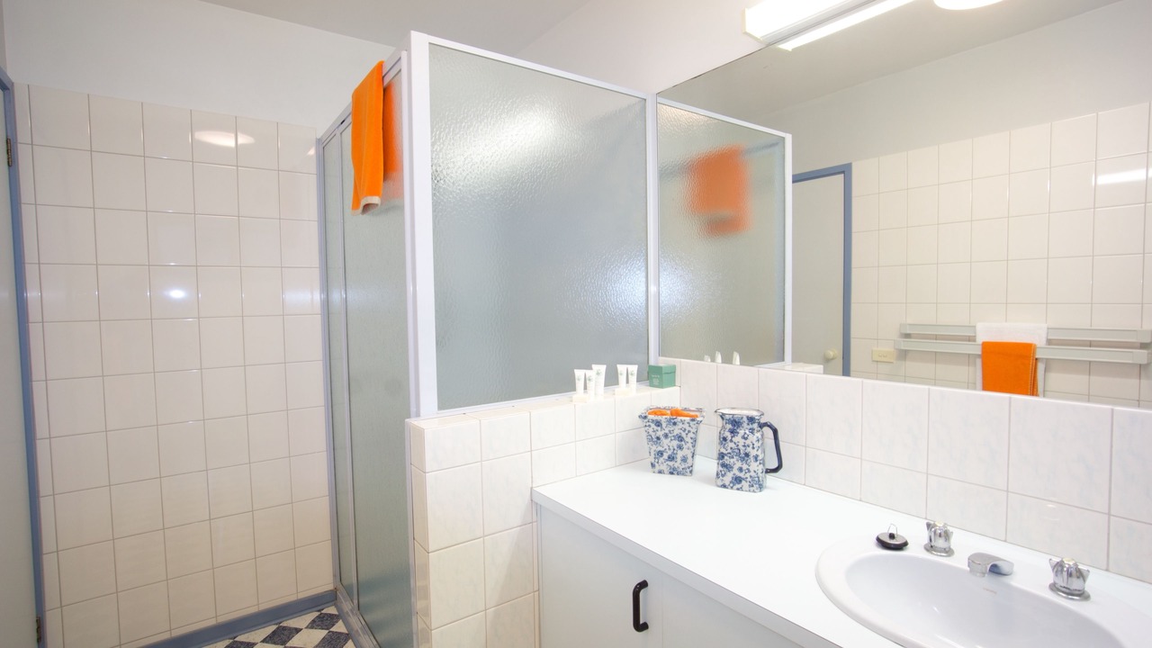 Photo of Bathroom in Lorne