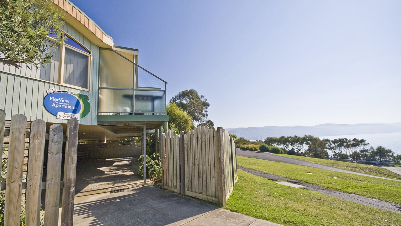 Photo of Others in Lorne