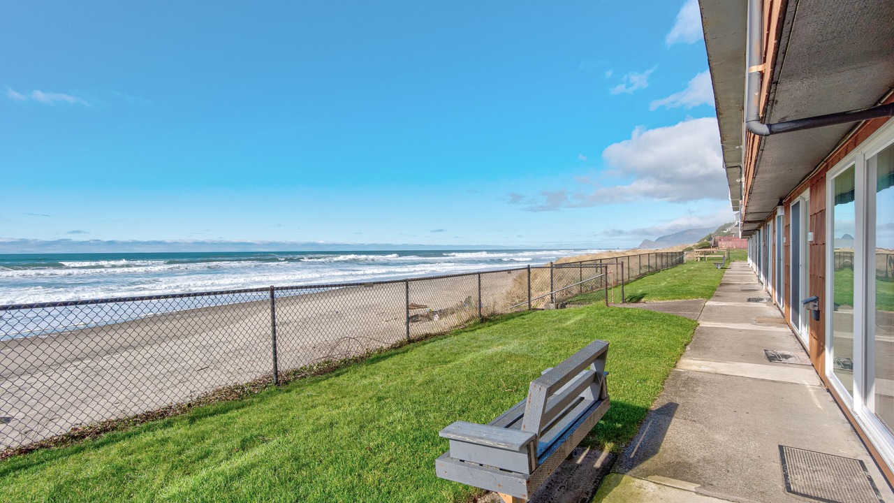 Photo of Patio Balcony in Lincoln City