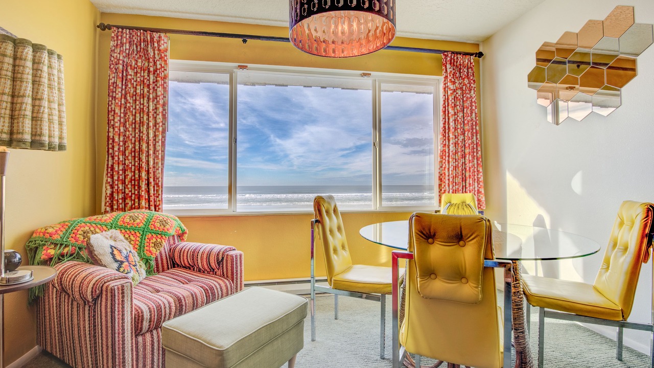 Photo of Livingroom in Lincoln City