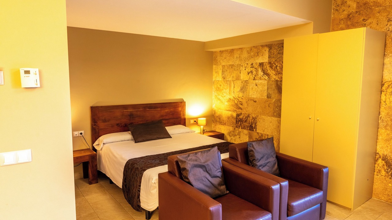 Photo of Bedroom in Fares
